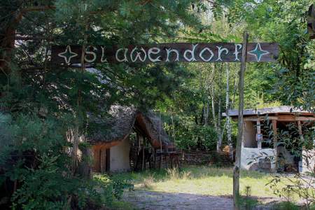 Bild "das Gelände:001_001_Slawendorf.jpg"