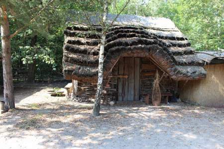 Bild "das Gelände:001_006_Slawendorf.jpg"