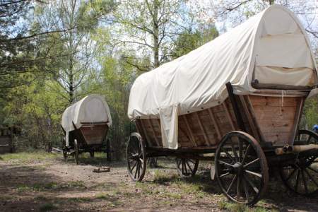 Bild "das Gelände:005_013_Planwagen.jpg"