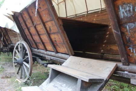 Bild "Übernachtungen:005_017_Planwagen.jpg"